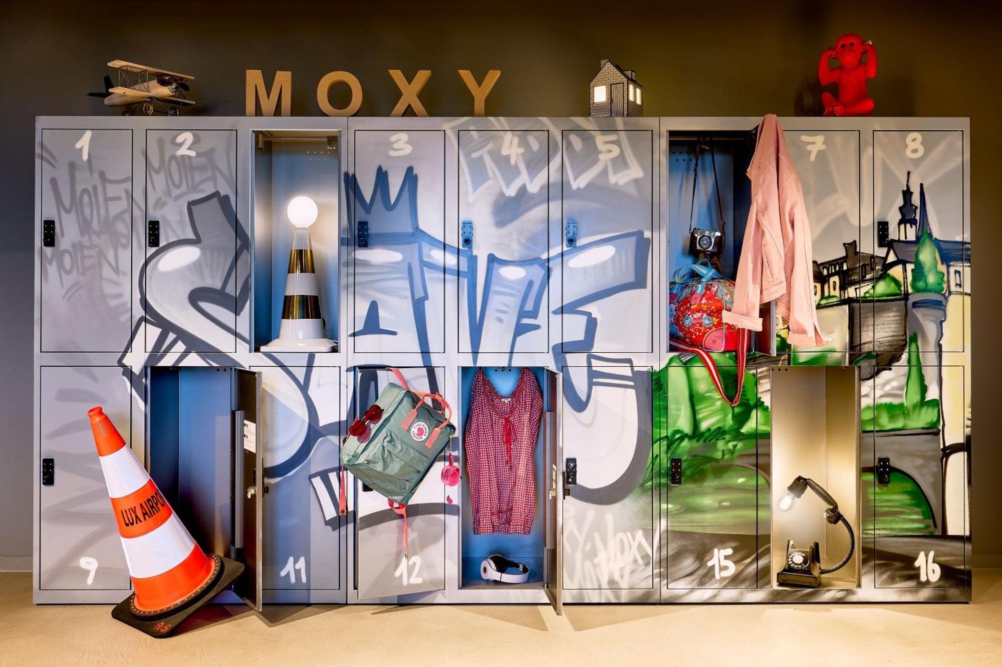 Отель Moxy Luxembourg Airport Niederanven Экстерьер фото